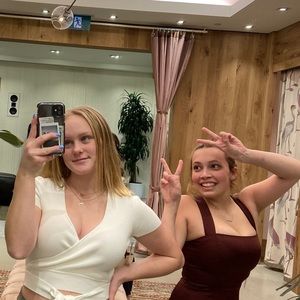 Meet your Posher, Julia